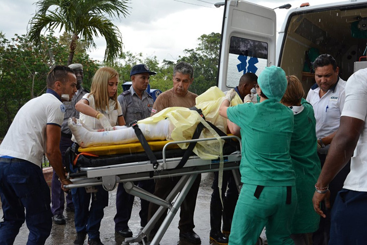 Cinco mexicanos en tripulación de avión accidentado en Cuba
