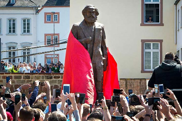 Bicentenario de Karl Marx, entre reflexión y protestas