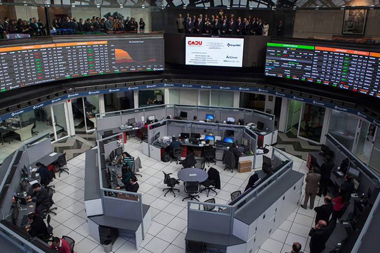 Bolsa Mexicana migró a sistema de contingencia tras hackeo a bancos