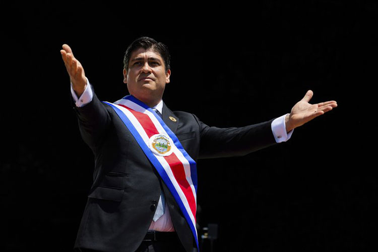 Carlos Alvarado asume como presidente de Costa Rica
