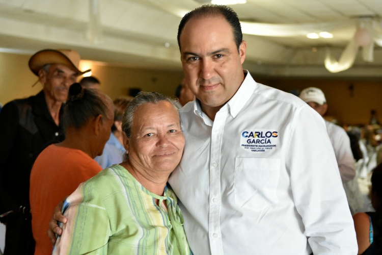 Adultos mayores merecen un mejor trato: Carlos García