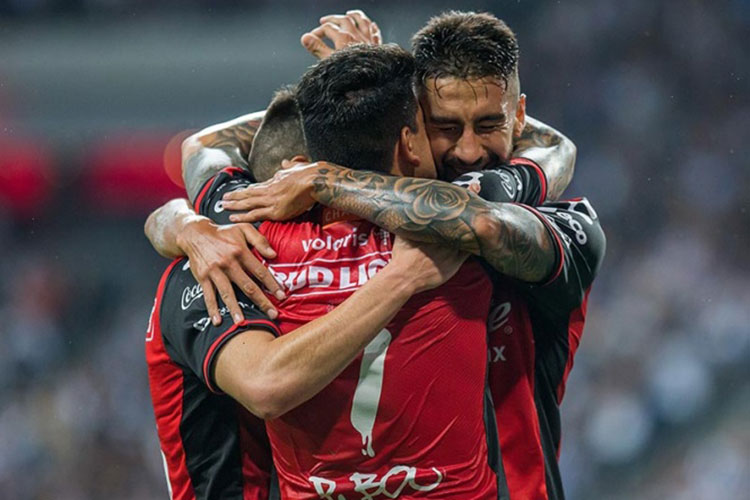 Xolos trunca sueños del Monterrey y va a semis