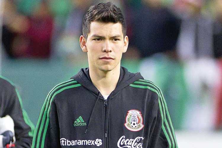 Valencia desea al ‘Chucky’ Lozano
