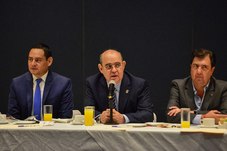 Suman esfuerzos para impulsar el desarrollo de los dos Laredos
