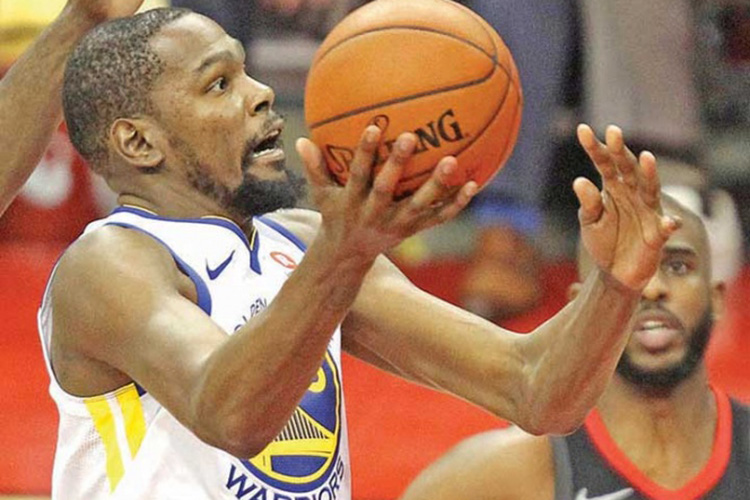 Los Warriors se lucen al ataque y vencen a los Rockets