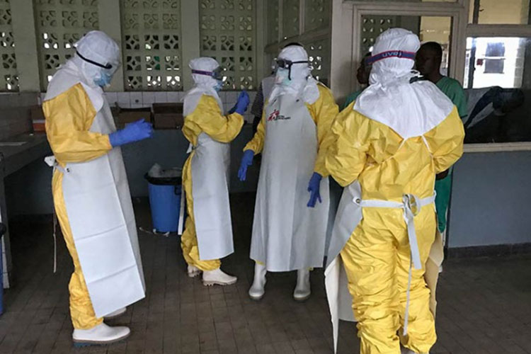 Dos enfermos de ébola mueren en Congo tras escapar de un hospital