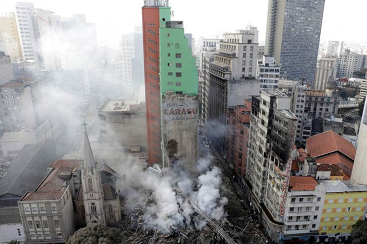 Más de 50 desaparecidos tras derrumbe de edificio en Sao Paulo