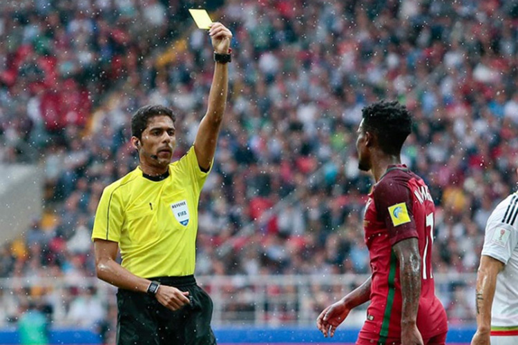 FIFA expulsa a árbitro del Mundial