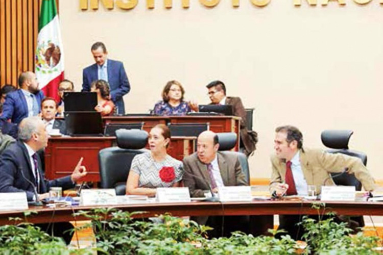 Gastan más de lo que ingresan; reporte del INE