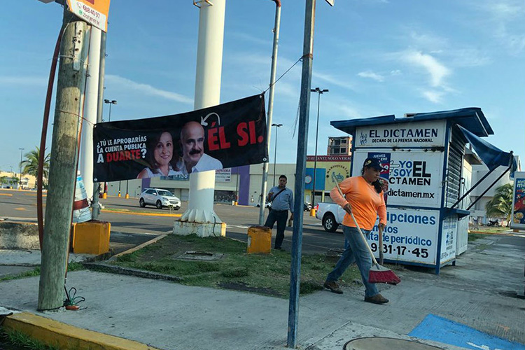 “Le aprobaste la cuenta pública a Duarte”, las lonas en contra de Ricardo Ahued
