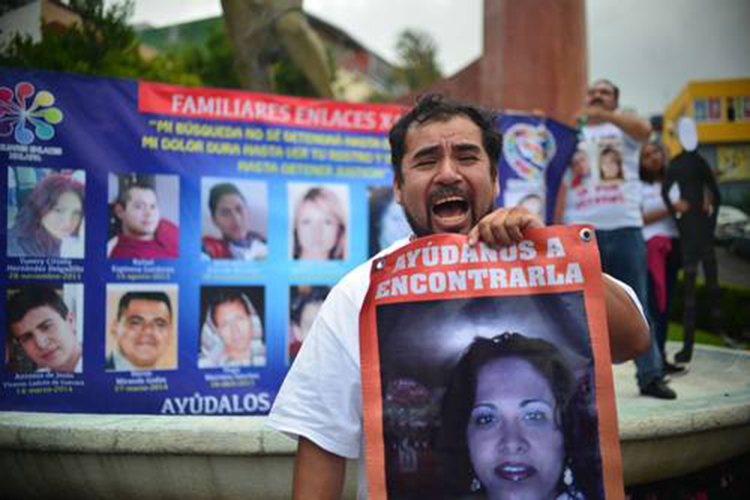 Madres de desaparecidos marchan en 9 entidades