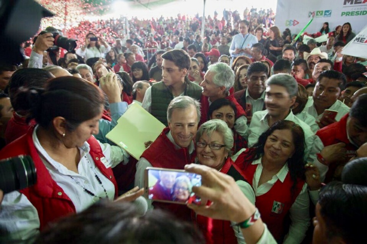 Ofrece Meade duplicar pensión de adultos mayores