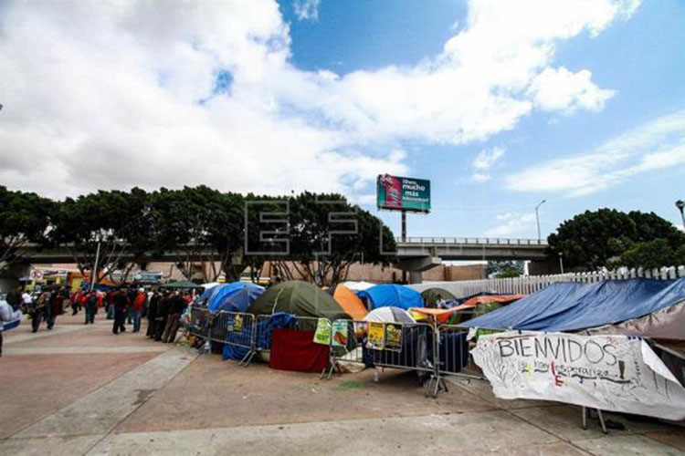 Confianza de caravana migrante crece tras paso de 88 a Estados Unidos