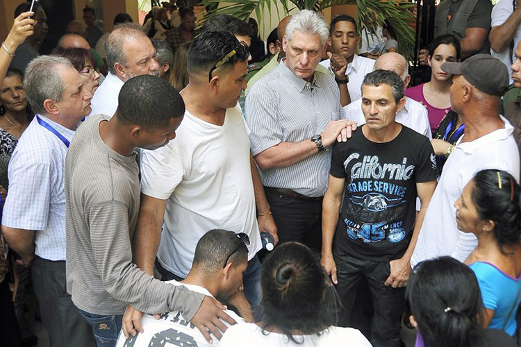 Nuevo presidente cubano sorprende con apariciones públicas