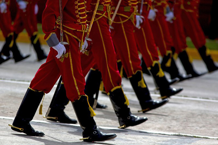 Crisis desata deserción y hambre entre militares venezolanos