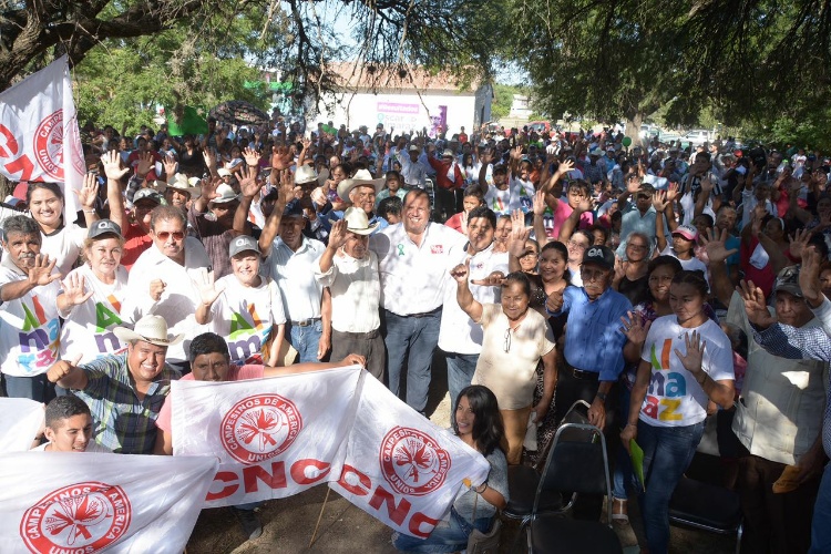 Familias del campo le dicen sí a transformar Victoria con Oscar