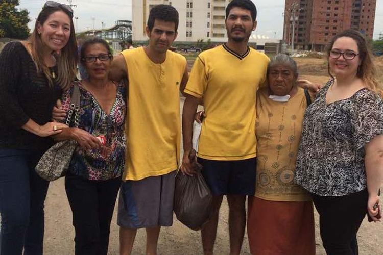 Liberan a 16 presos políticos en Venezuela