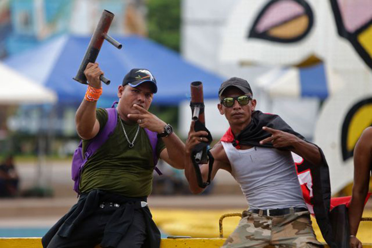 Grupo armado ataca Universidad de Ingeniería en Nicaragua
