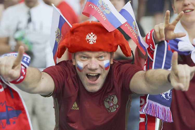 Rusia recibe multa de FIFA por insultos racistas