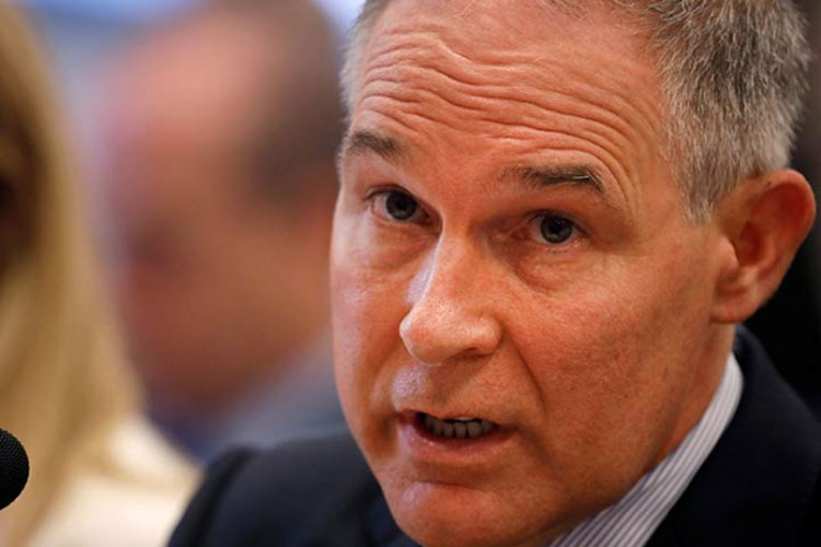 Renuncian dos funcionarios de la agencia ambiental de EU