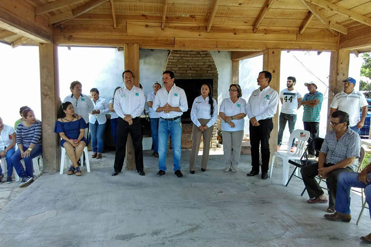 Ex alumnos de Oscar Martín ‘sacarán 10’ votando el 1 de julio