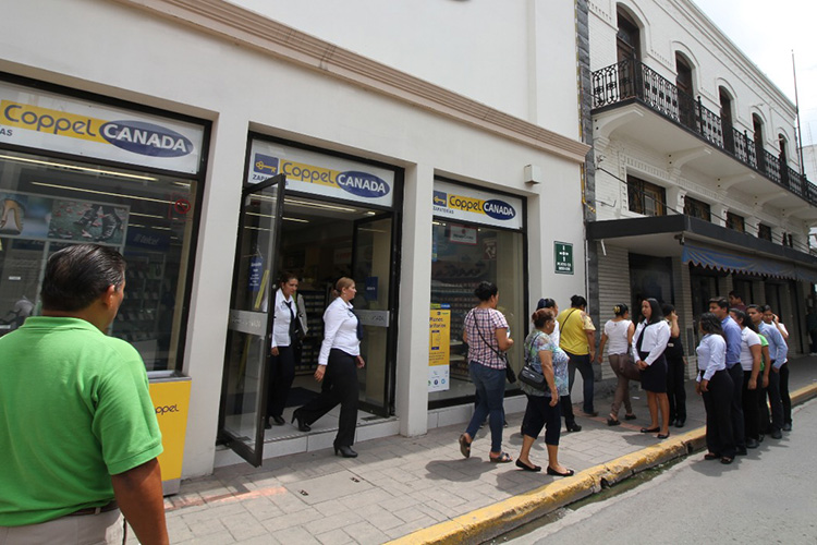 Realizan comercios simulacros de emergencia