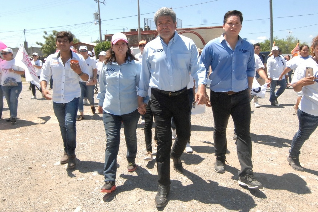 Xico y Mario Ramos recorren sector del sur de la ciudad