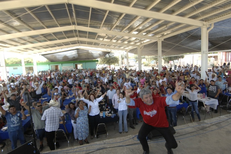 Se suman a Xico más de 2 mil campesinos