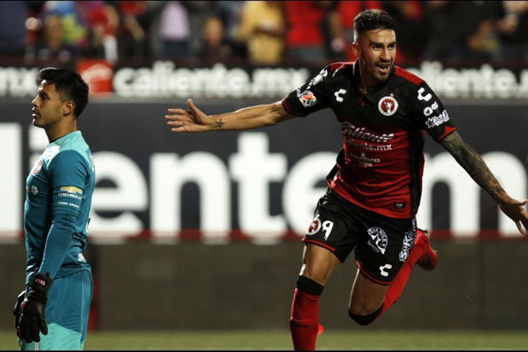 Xolos le mete un susto a los Diablos
