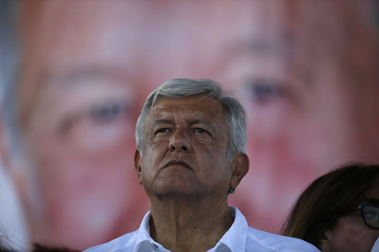 Tras chocar por años, AMLO y la élite mexicana se acercan