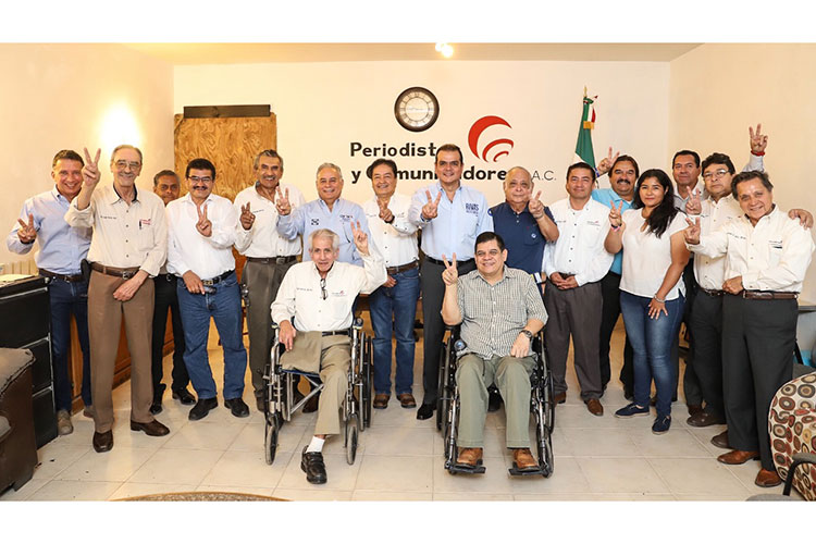 Nuevo Laredo está por encima de partidos políticos: Enrique Rivas
