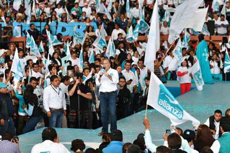 Promete Meade construir un país ganador y unido