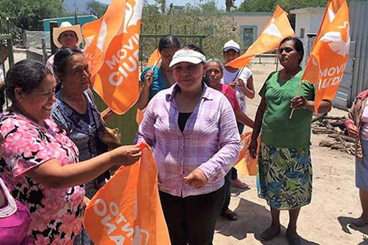 Renuncia candidata a Presidenta Municipal; Se va a Morena