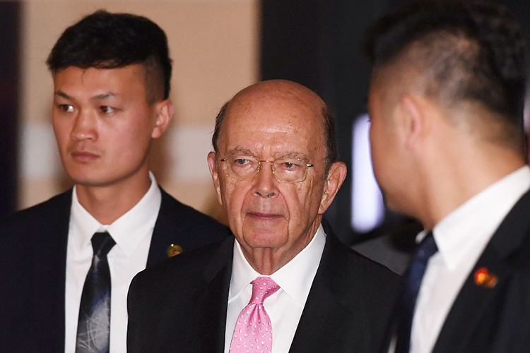 Ross busca presionar a China para comprar bienes de EU