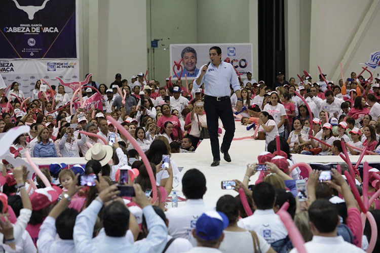 Recibe Ismael respaldo de las mujeres tamaulipecas