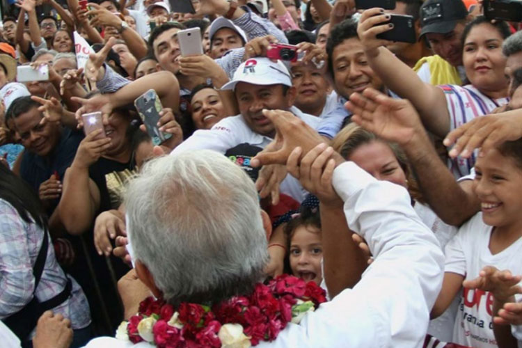 López Obrador llama a sus seguidores a cuidar el voto