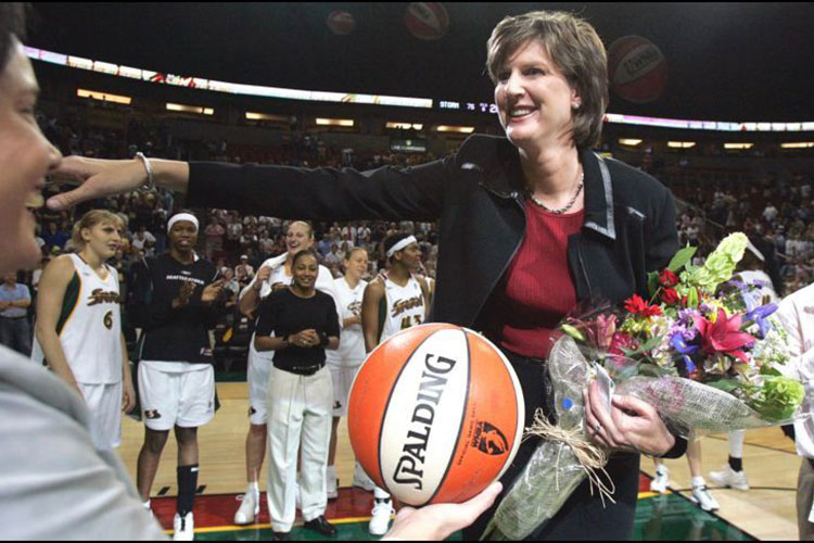 Muere la basquetbolista estadounidense Anne Donovan
