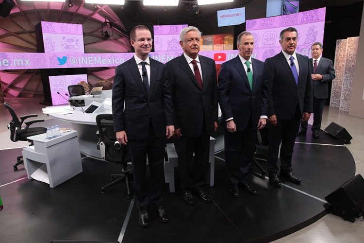 Todos se acusan para cambiar el rumbo de la elección