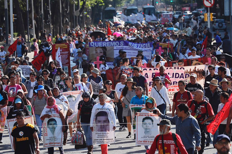 PGR argumenta “imposibilidad” para crear comisión sobre Iguala