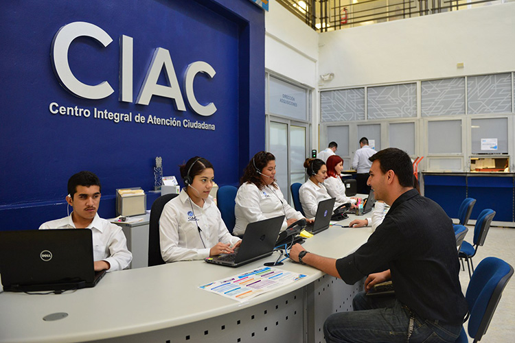Reparación de alumbrado y bacheo lo que más demanda la comunidad