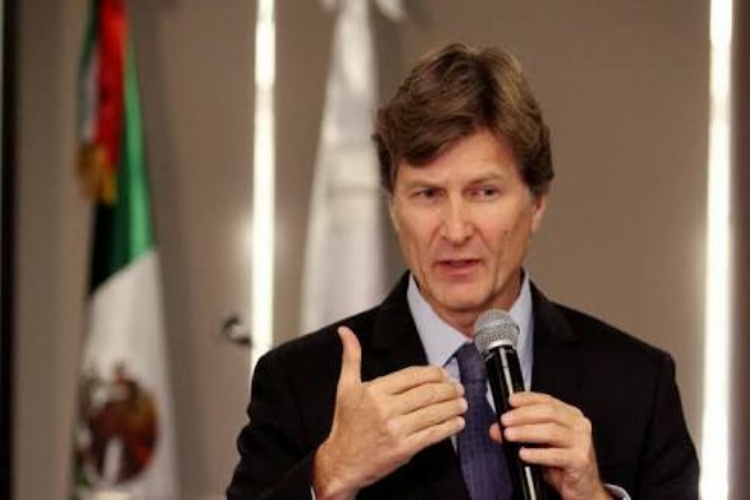 Entra Secretario de Turismo a campaña para que jóvenes voten