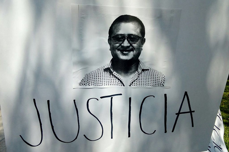 Reporteros se manifiestan por crimen de Héctor González
