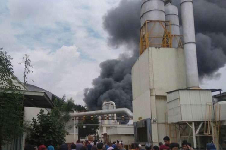 Se registra incendio en almacén de San Francisco Tutla, Oaxaca