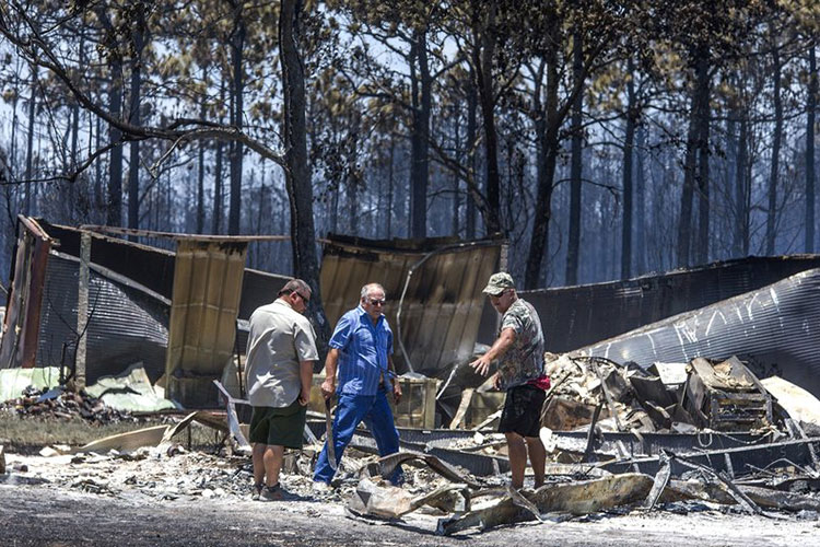 Incendio controlado en Florida termina destruyendo 36 casas
