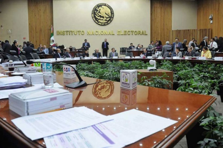 INE multa a partidos por afiliaciones indebidas