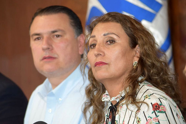 Renuncia Diputada al PRI en sesión del Congreso; Llega al PAN