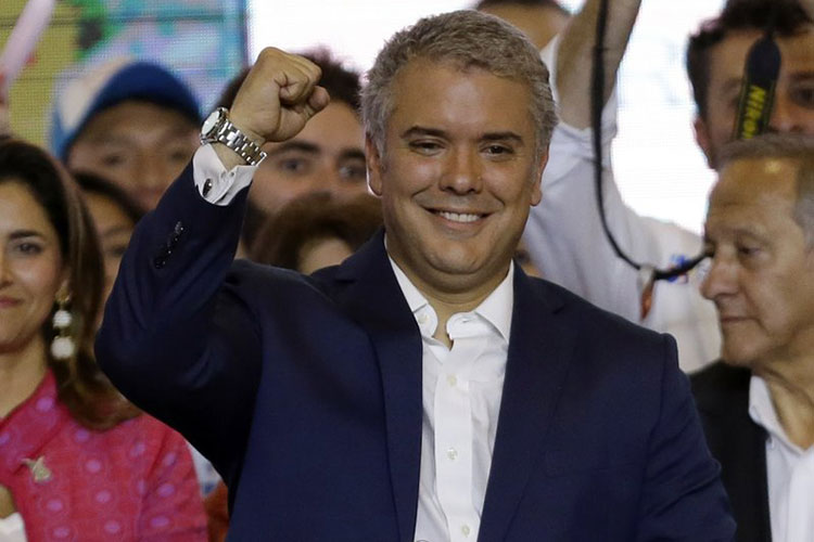 Colombia: presidente electo busca unidad tras voto divisivo