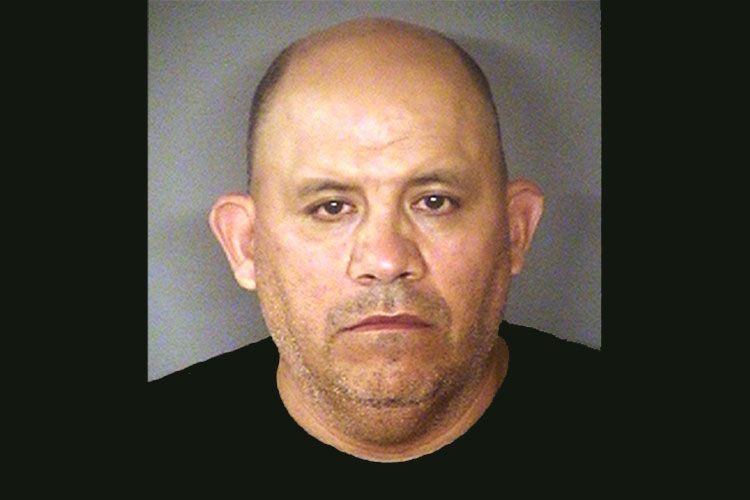 Detienen a subjefe de policía de Texas por violencia sexual