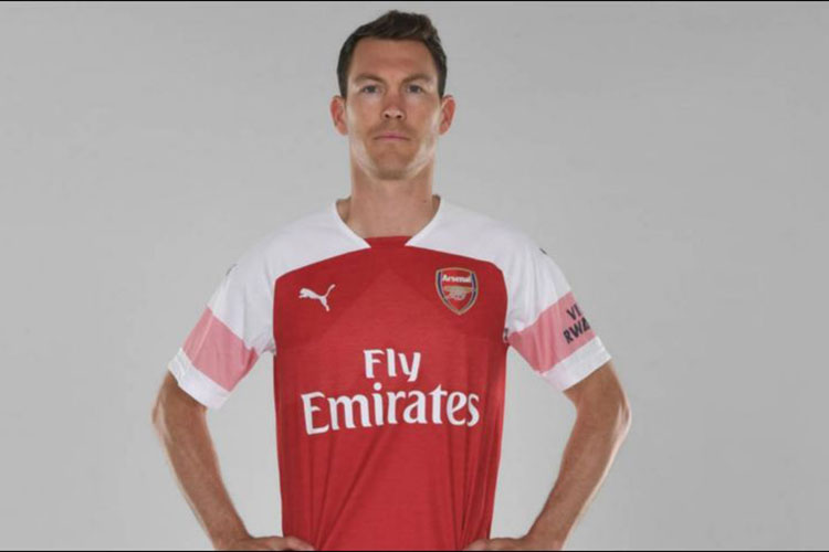 Arsenal ficha a Lichtsteiner, capitán de la Selección de Suiza