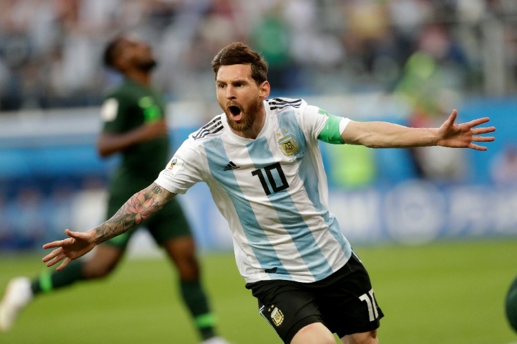 Se salva Argentina: 2-1 a Nigeria